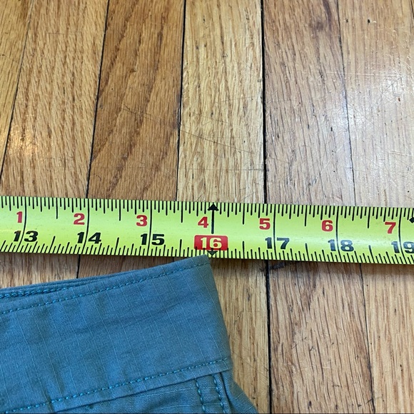 Men's LEVI'S Khaki Flat Front Cotton Cargo Shorts 30 White Tab Ripstop - Picture 8 of 9